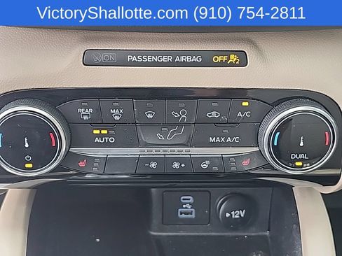 Used 2022 Ford Escape SEL w/ Technology Package FWD image 10