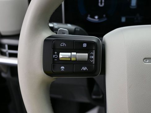 Used 2025 Hyundai Santa Fe SE image 19