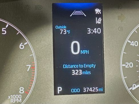 Used 2025 Toyota Corolla LE image 18