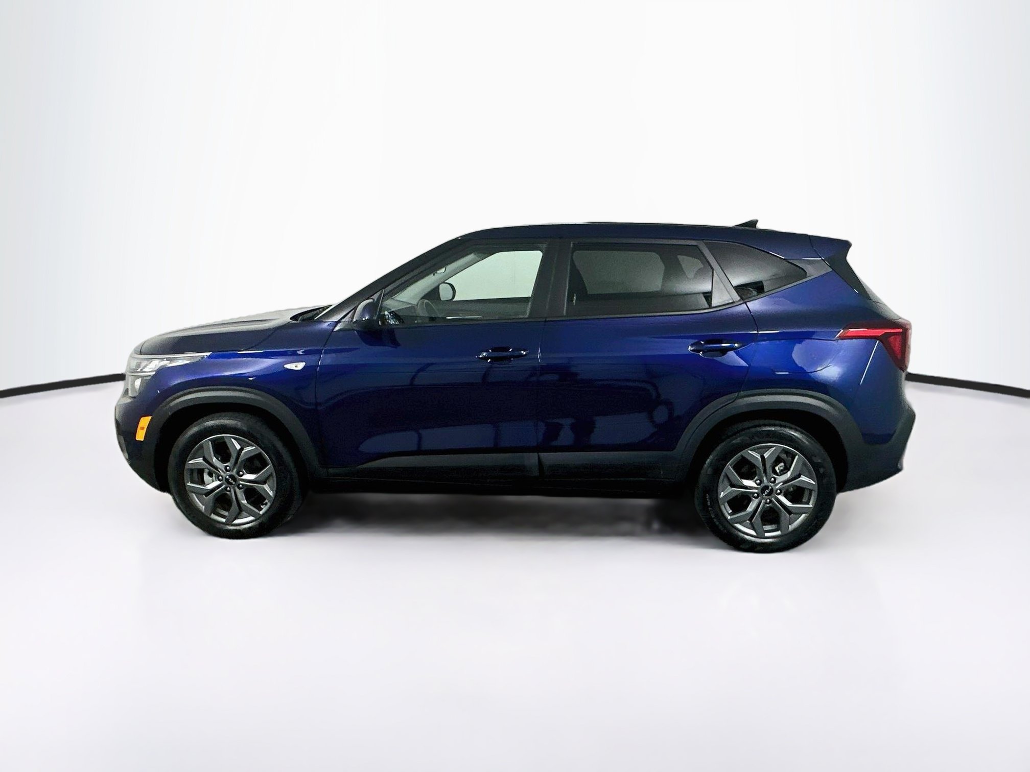 Used 2026 Kia Seltos LX FWD image 4