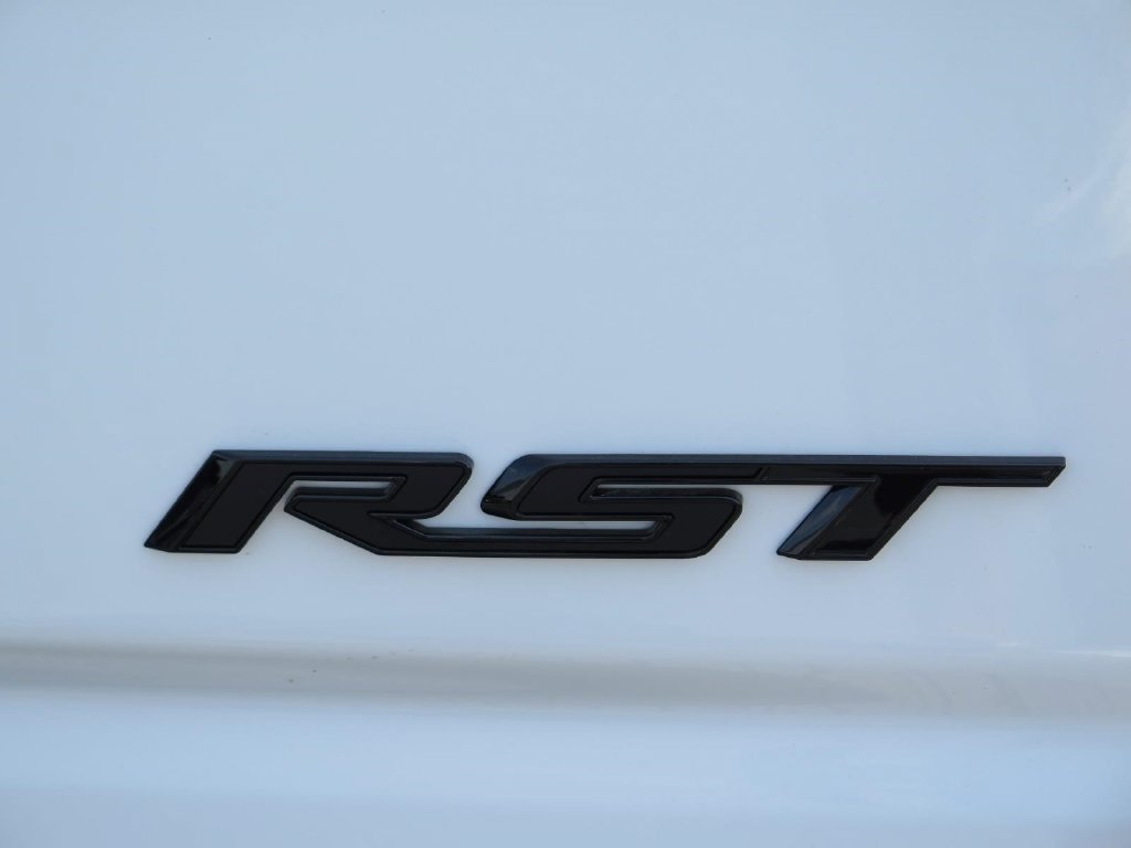 New 2026 Chevrolet Silverado 1500 RST w/ Redline Edition AWD/4WD image 4