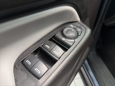 Used 2019 Chevrolet Equinox LS w/ LS Convenience Package image 15