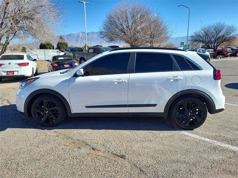 Used 2019 Kia Niro S Touring image 7