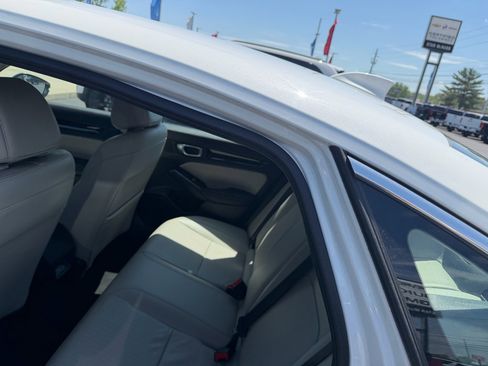 Used 2024 Honda Civic Touring image 6