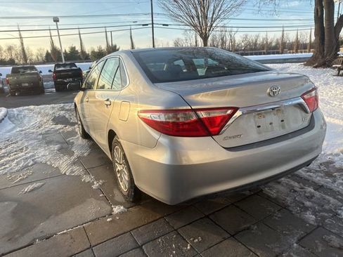 Used 2017 Toyota Camry LE image 10