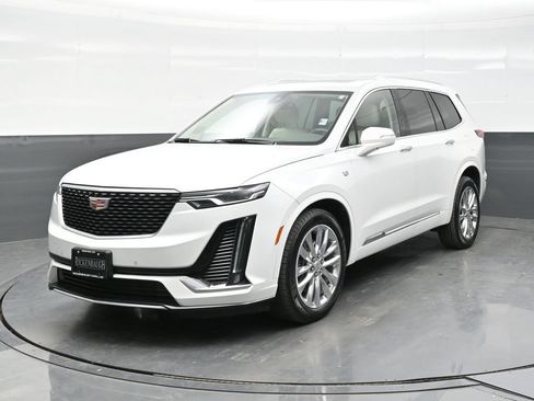 Certified 2023 Cadillac XT6 Premium Luxury AWD/4WD image 2