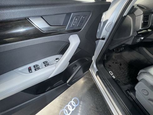 Used 2018 Audi Q5 Prestige w/ Prestige Package image 17