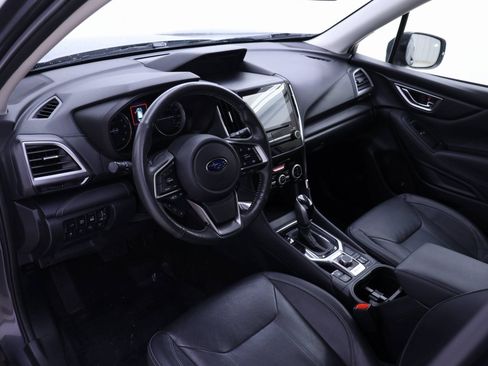 Used 2023 Subaru Forester Touring image 3