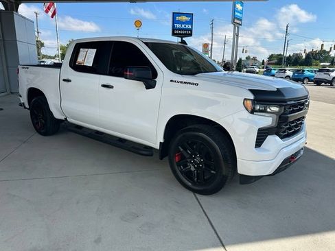 Used 2023 Chevrolet Silverado 1500 RST w/ Redline Edition AWD/4WD image 5