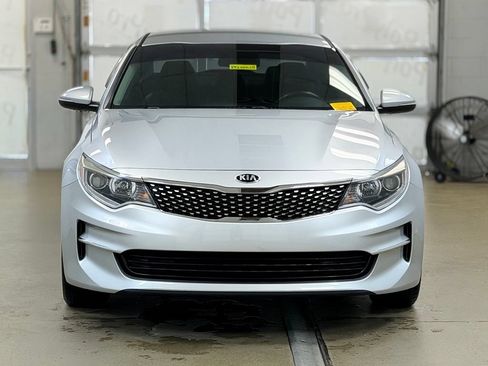 Used 2018 Kia Optima EX FWD image 2