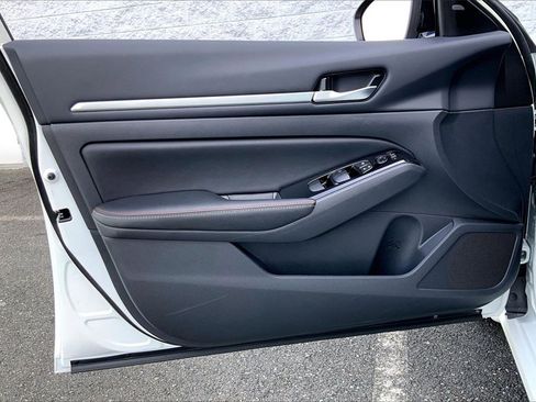 Certified 2024 Nissan Altima 2.5 SR w/ SR Premium Package image 25