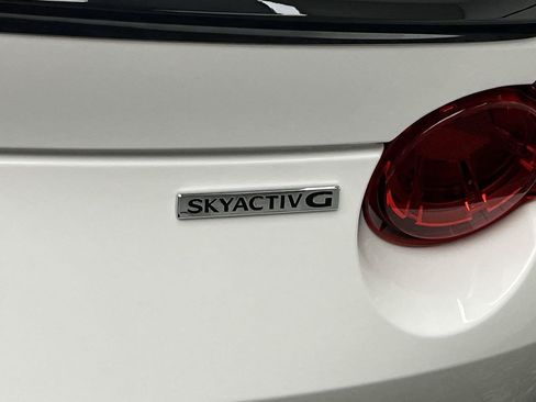 Used 2021 MAZDA MX-5 Miata RF Club w/ Appearance Package RWD image 25