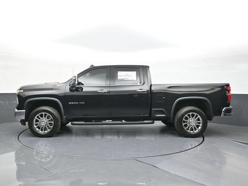 New 2026 Chevrolet Silverado 2500 LTZ w/ LTZ Convenience Package AWD/4WD image 6