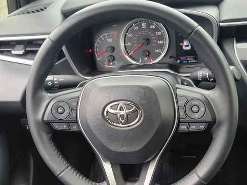 Used 2022 Toyota Corolla SE w/ SE Preferred Package FWD image 19