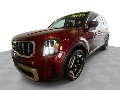 Used 2023 Kia Telluride S w/ S Sunroof Package