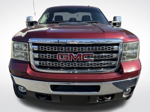 Used 2013 GMC Sierra 2500 SLE w/ Suspension Package, Off-Road image 7