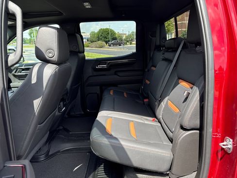Used 2022 GMC Sierra 1500 AT4 w/ AT4 Premium Package AWD/4WD image 16