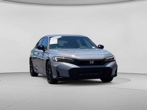 Used 2025 Honda Civic Sport image 4