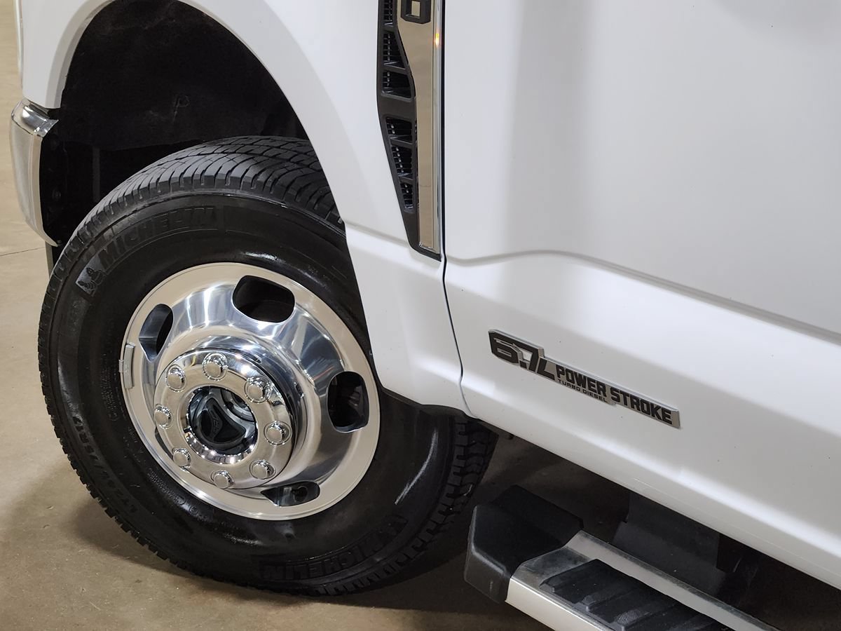 Used 2024 Ford F350 Lariat AWD/4WD image 23