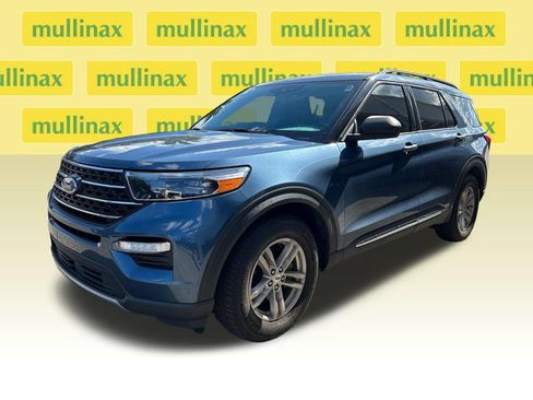 Used 2020 Ford Explorer XLT w/ Equipment Group 202A RWD image 4