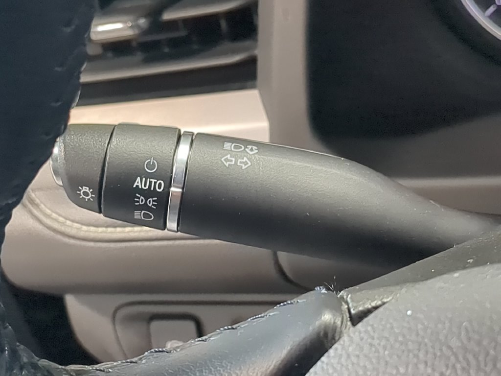Used 2020 GMC Acadia SLE AWD/4WD image 26