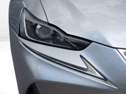 Used 2018 Lexus IS 300 w/ Premium Package RWD image 10