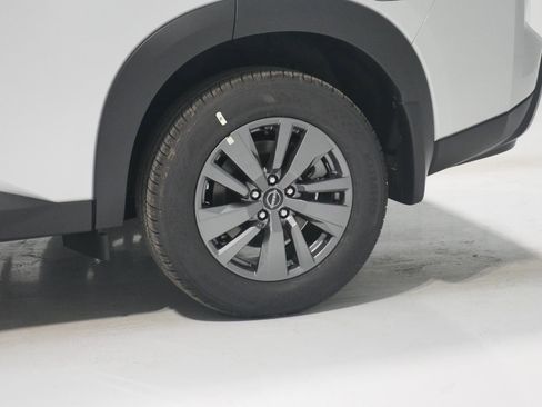 New 2025 Nissan Pathfinder SV w/ Black Appearance Package image 27