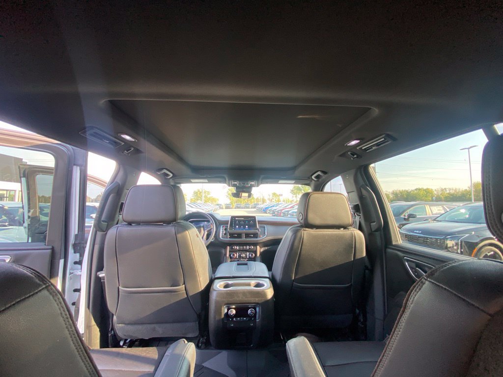 Used 2023 Chevrolet Tahoe High Country w/ Premium Package AWD/4WD image 30