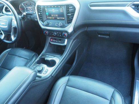 Used 2023 GMC Acadia SLT image 25