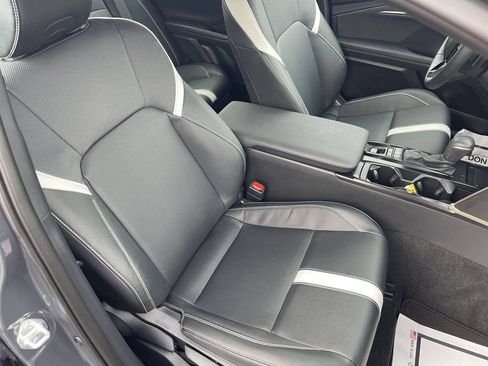 Used 2025 Toyota Camry SE AWD/4WD image 24