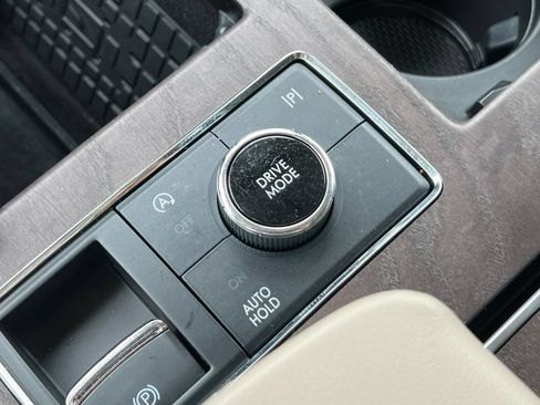 Used 2024 Lincoln Navigator L Reserve AWD/4WD image 31