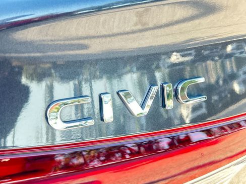 Used 2025 Honda Civic Sport image 8