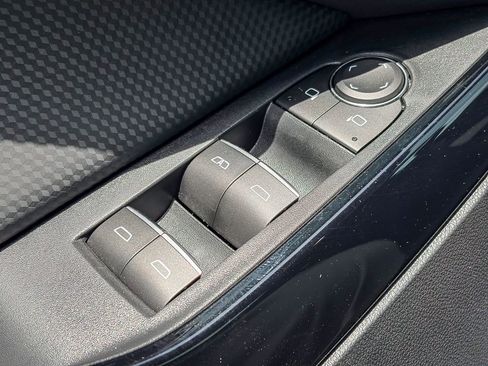 Used 2025 Chevrolet Equinox RS w/ Safety and Technology Package image 47