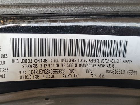 Used 2019 Jeep Grand Cherokee Laredo w/ Laredo X Package image 33