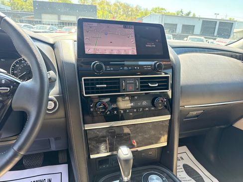 Used 2024 Nissan Armada Platinum w/ Cargo Package RWD image 18