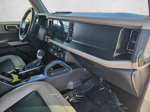 Used 2022 Ford Bronco Wildtrak AWD/4WD image 21