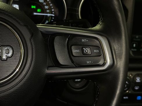 Used 2023 Jeep Wrangler Unlimited Sahara w/ Cold Weather Group AWD/4WD image 25
