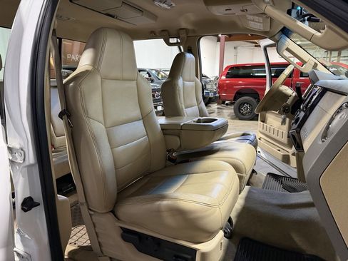 Used 2008 Ford F350 Lariat image 25