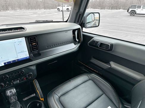 Used 2022 Ford Bronco Badlands image 32