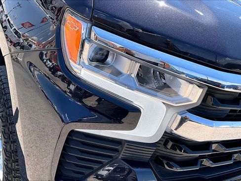 Used 2023 Chevrolet Silverado 1500 LT AWD/4WD image 27