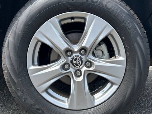 Certified 2024 Toyota RAV4 XLE AWD/4WD image 26