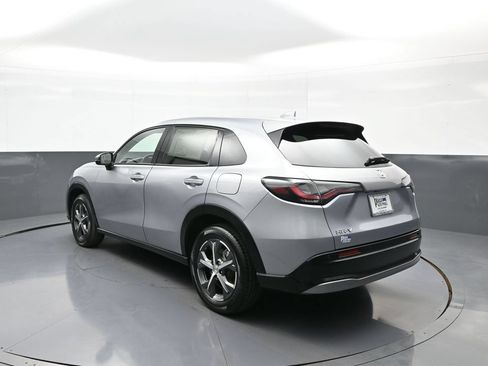 Used 2024 Honda HR-V EX-L image 8