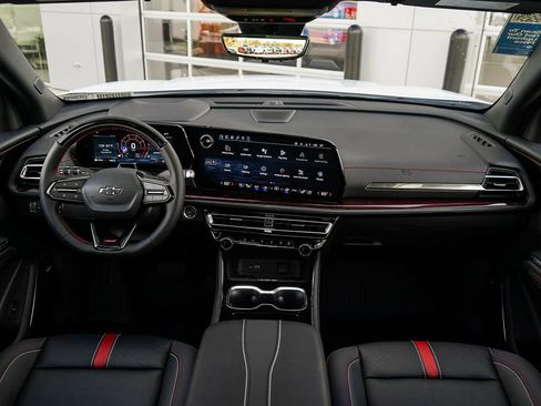 New 2026 Chevrolet Traverse RS w/ LPO, Floor Liner Package image 15