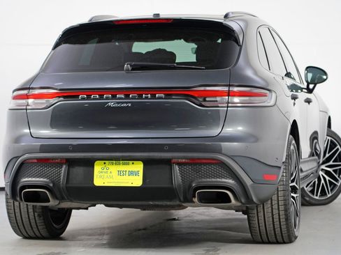 Used 2023 Porsche Macan w/ Premium Plus Package image 5