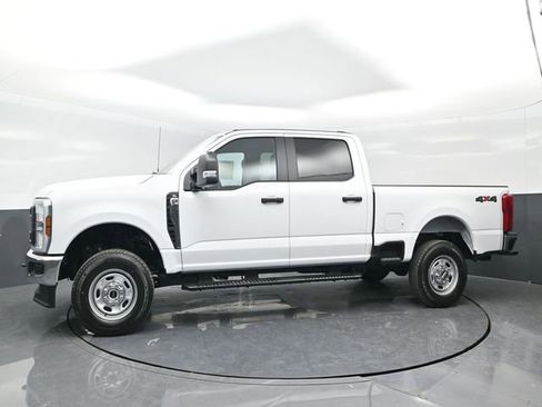 Used 2024 Ford F250 XL w/ Snow Plow Prep Package AWD/4WD image 4