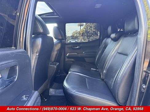 Used 2019 Toyota Tacoma TRD Sport AWD/4WD image 9