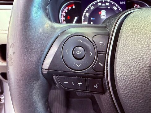 Used 2019 Toyota RAV4 Limited image 24