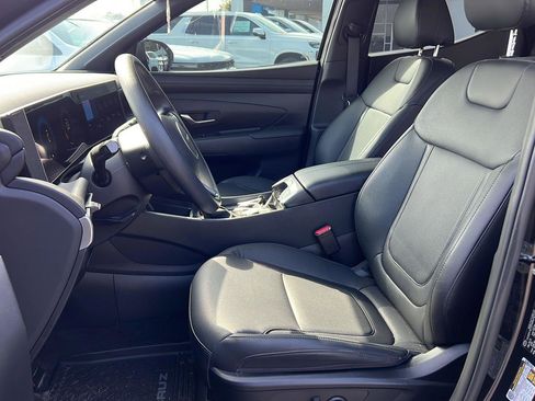 Used 2025 Hyundai Santa Cruz SEL FWD image 10