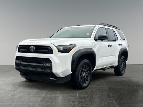 Used 2025 Toyota 4Runner SR5 AWD/4WD image 4