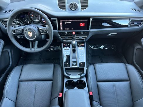 New 2026 Porsche Macan image 6